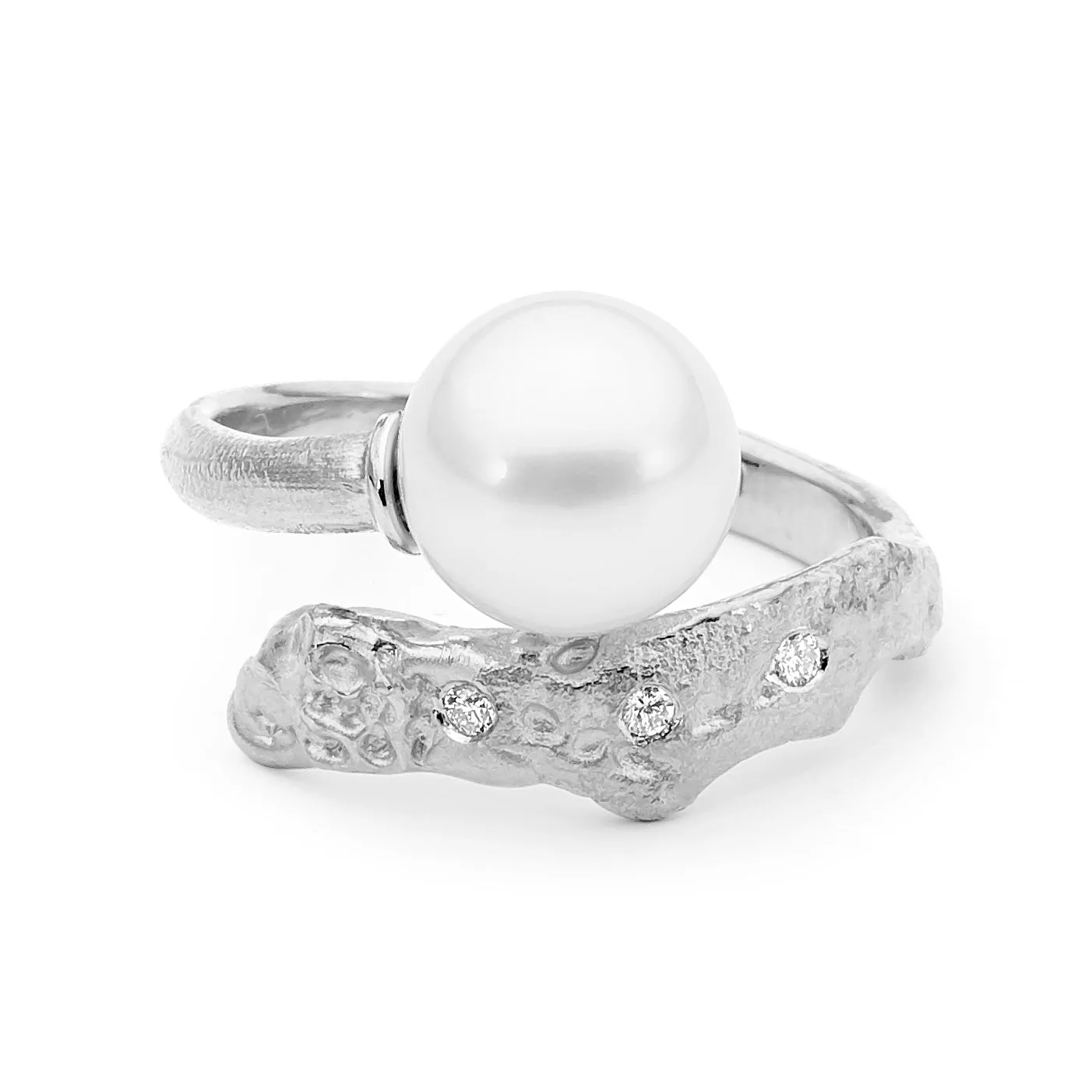 9-10mm Pearl and Diamond Ring