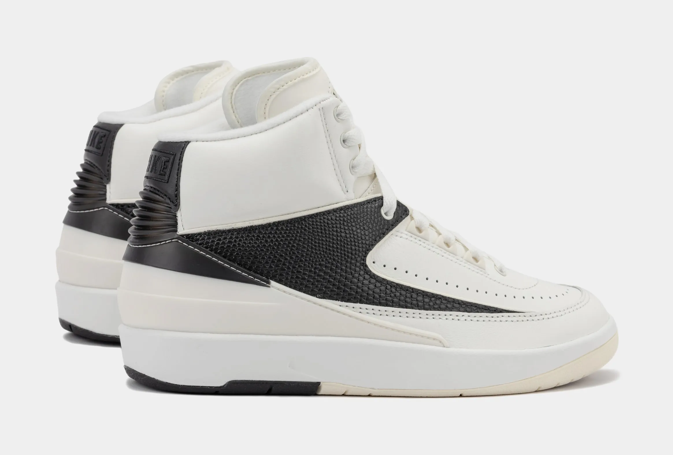 Air Jordan 2 Retro Sail Womens Lifestyle Shoes (Sail/Coconut Milk)