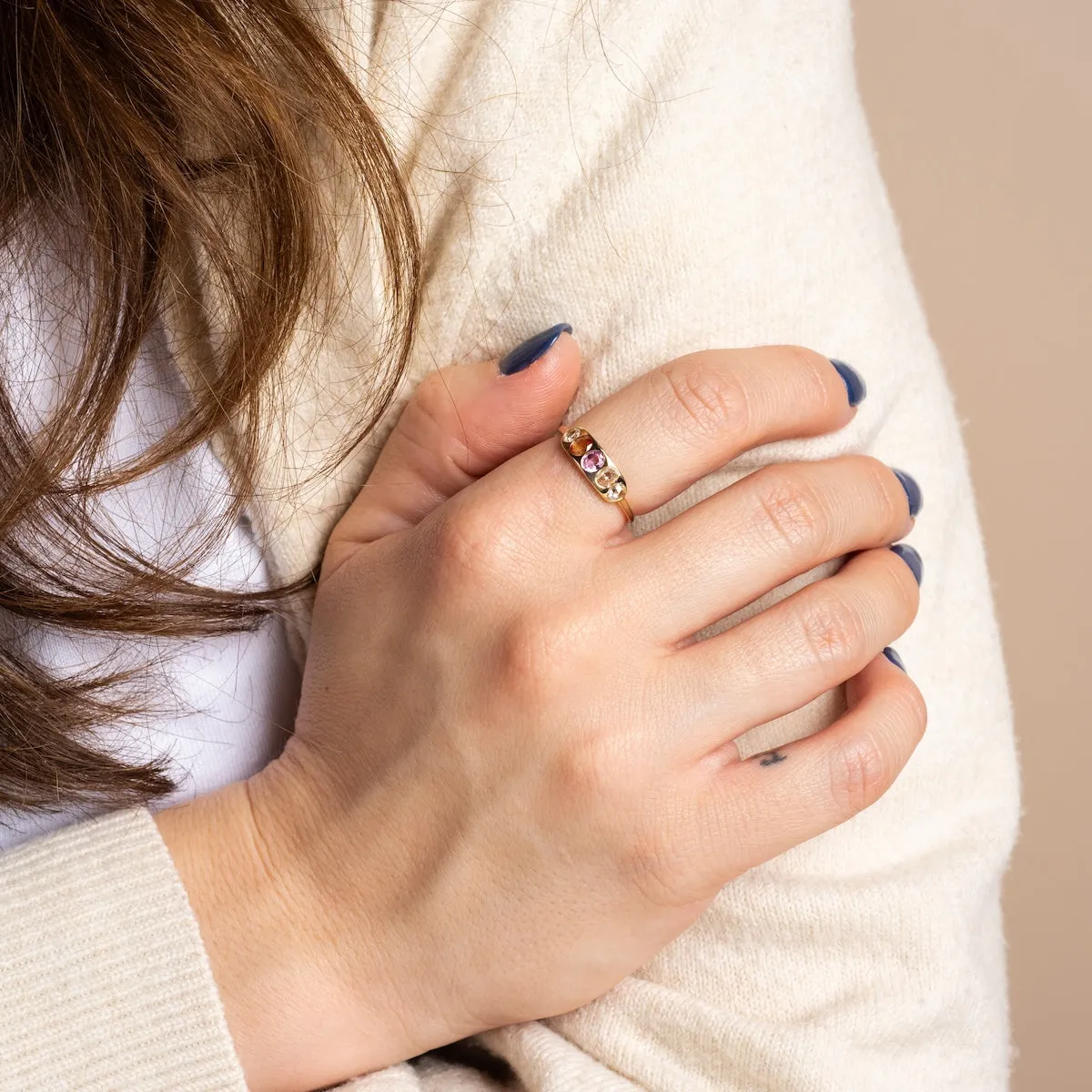 Asha Ring with Mixed Sapphire