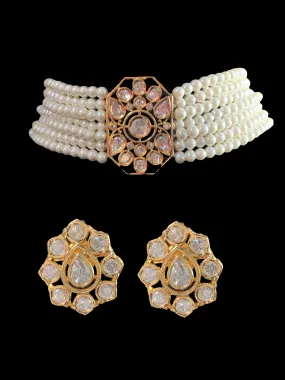 C41 Adya choker in pearls ( READY TO SHIP )