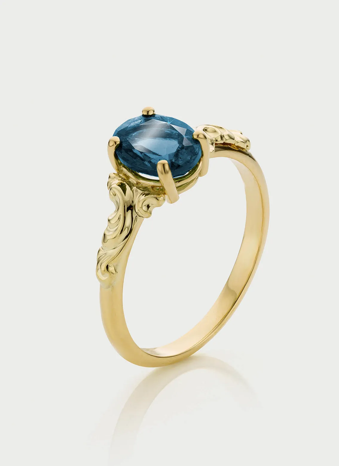 Kunna london blue topaz ring 14k gold