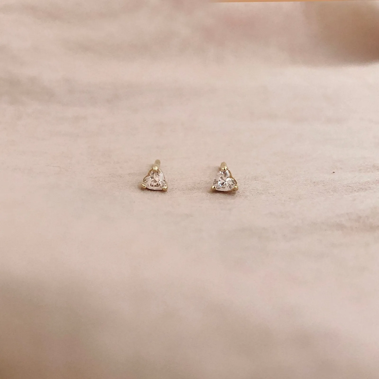 Suri - Mini CZ Heart Studs