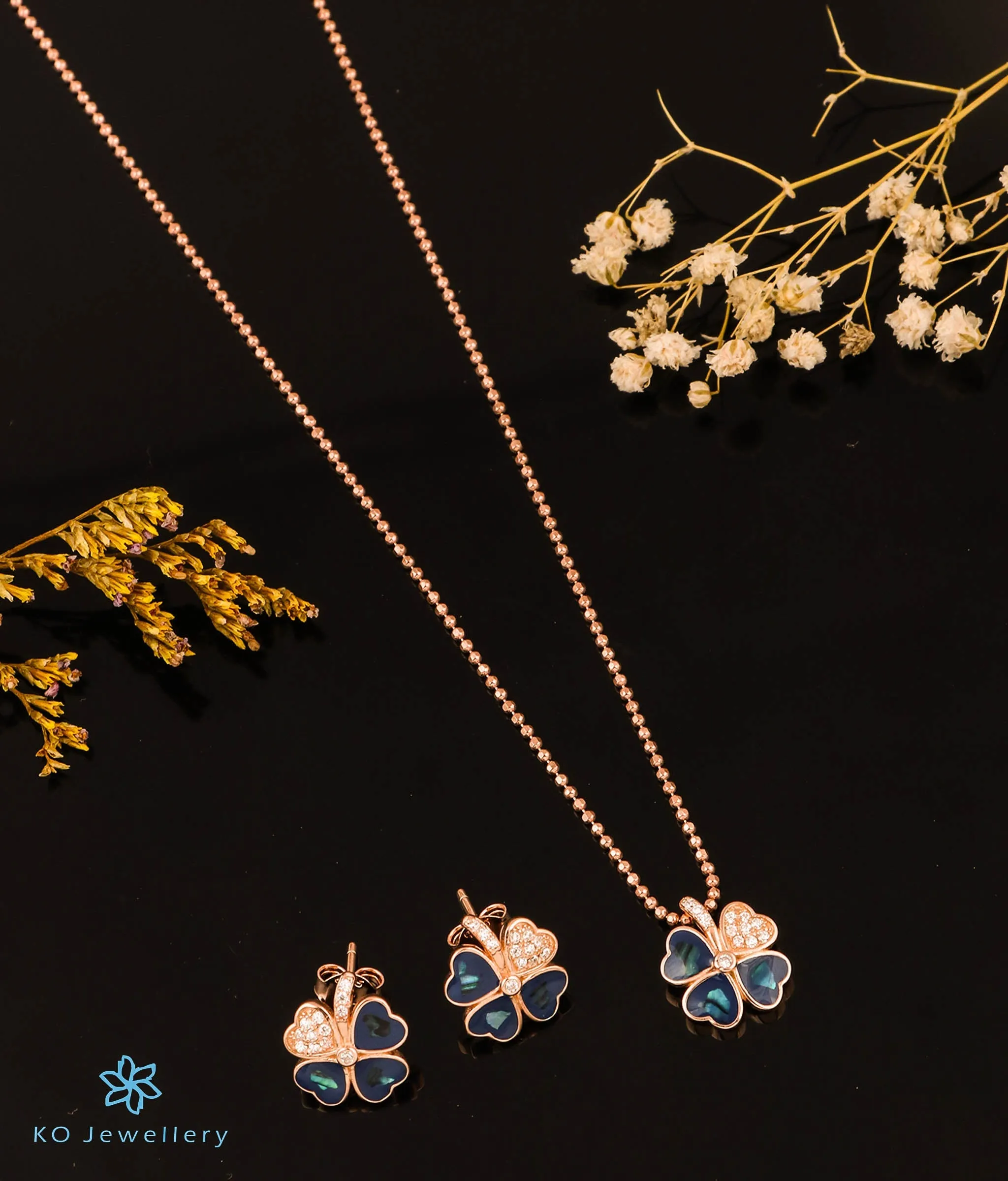 The Blue Clover Silver Rosegold Pendant Set